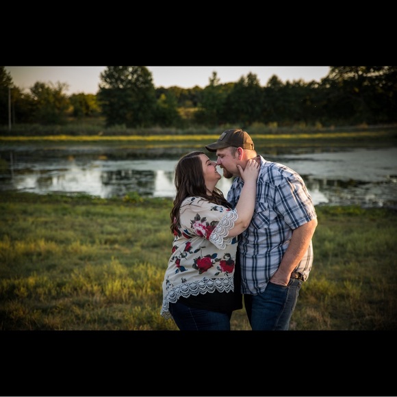 Meet your Posher, Taylor - Picture 3 of 6